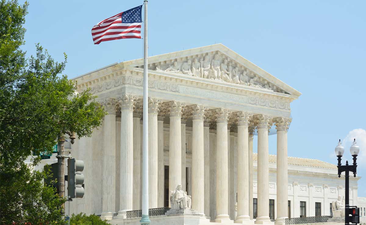 us-supreme-court-exterior-american-flag_1200x740.jpg